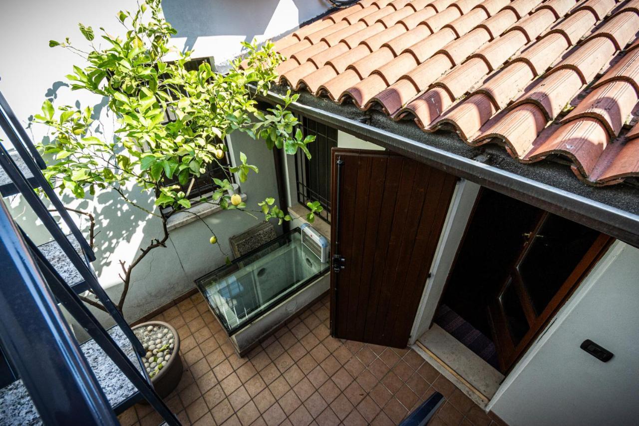 La Terrazza Apartment - Smart Holiday マントヴァ エクステリア 写真